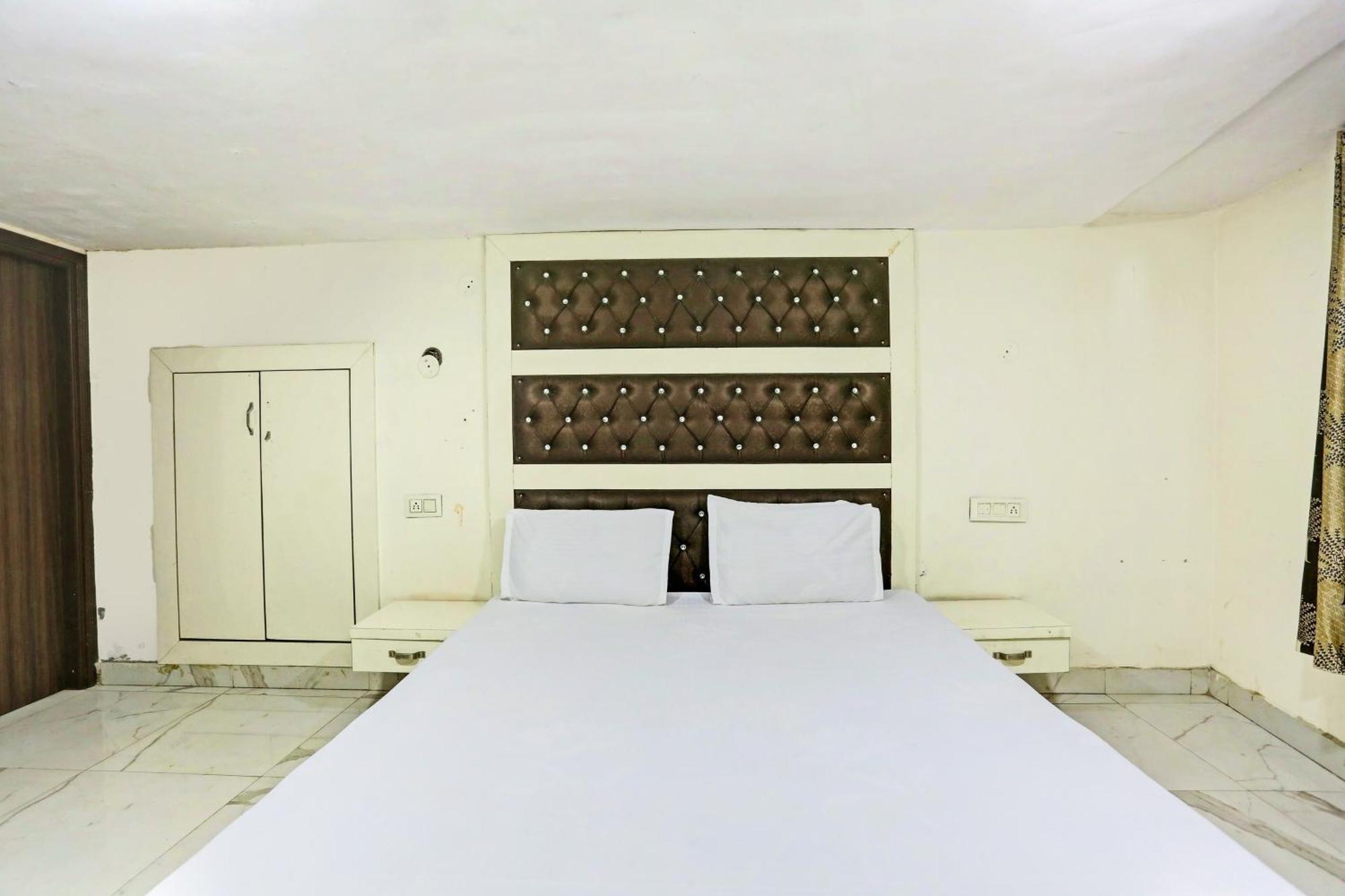 Hotel O Saffron Night Stay Amritsar Esterno foto